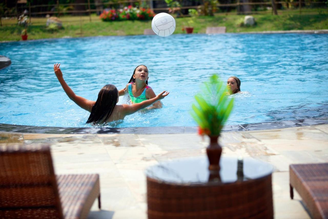 Jungle Villa Resort - Near Chitwan National Park Luaran gambar